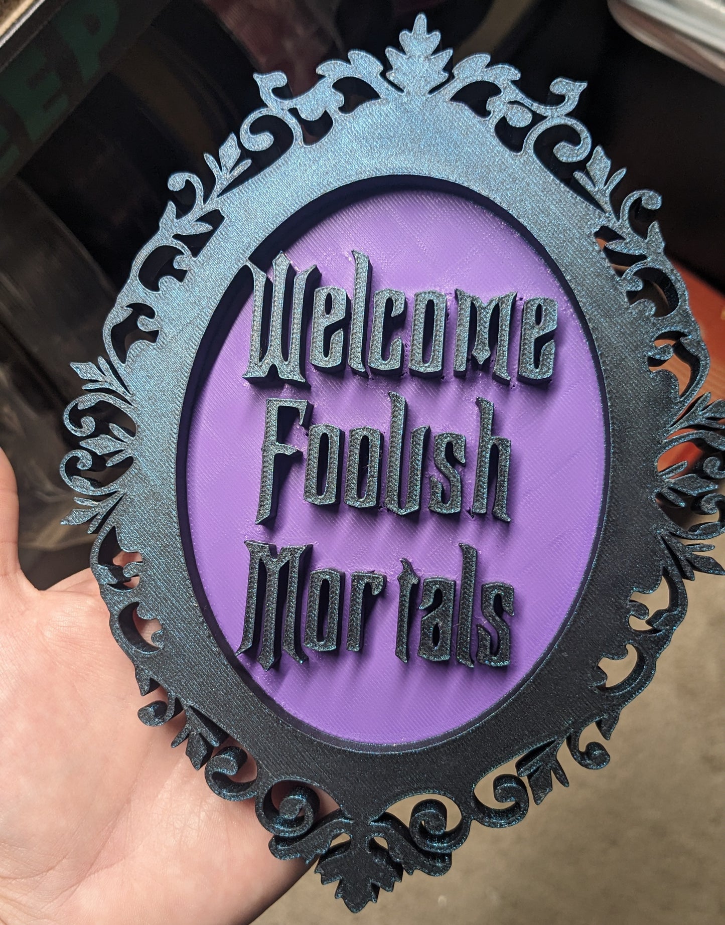 Ghostly Welcome Sign Decor